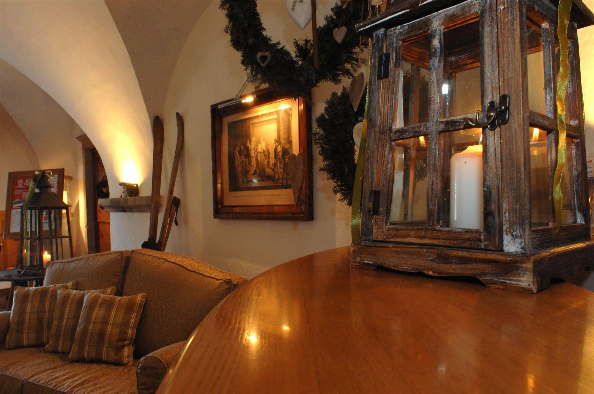 Romantic Hotel Excelsior Cavalese Esterno foto